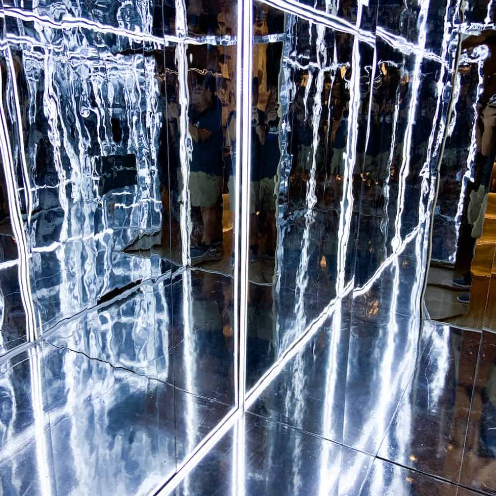 Infinity Mirror Photobooth Instantly.sg. Branded Photo Booth Singapore.