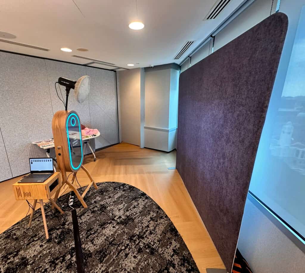 Best Magic Mirror Photo Booth Singapore